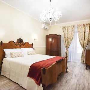 Luxury Via Genova Apartament